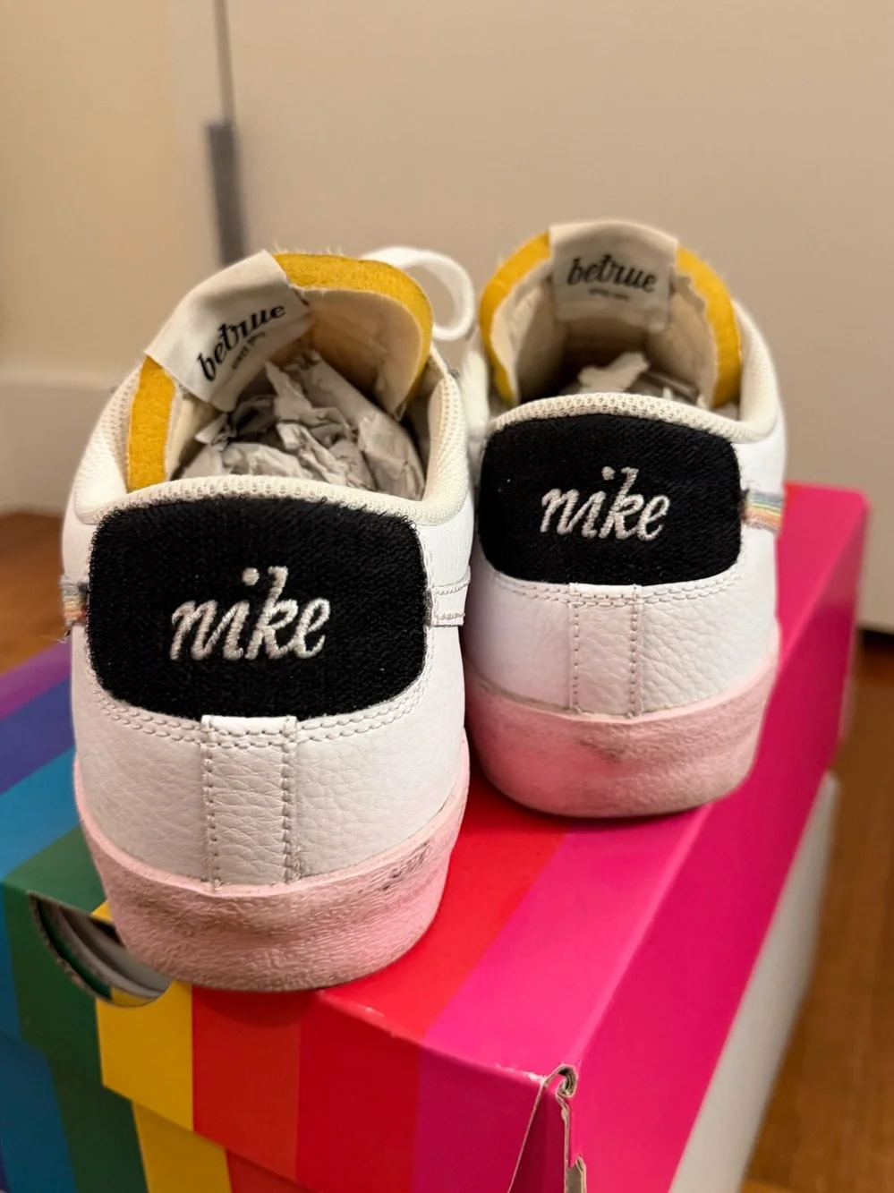 Nike box damaged